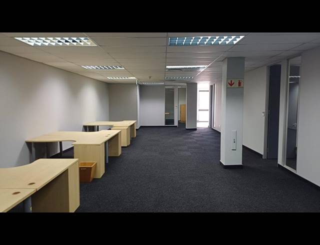 BUSINESS PROPERTY TO RENT IN IRENE